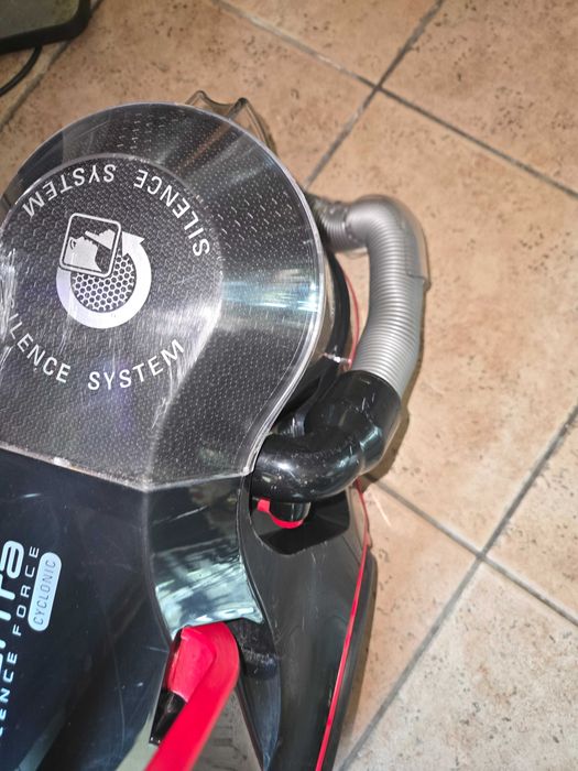 Прахосмукачка Rowenta silence force cyclonic 2100w