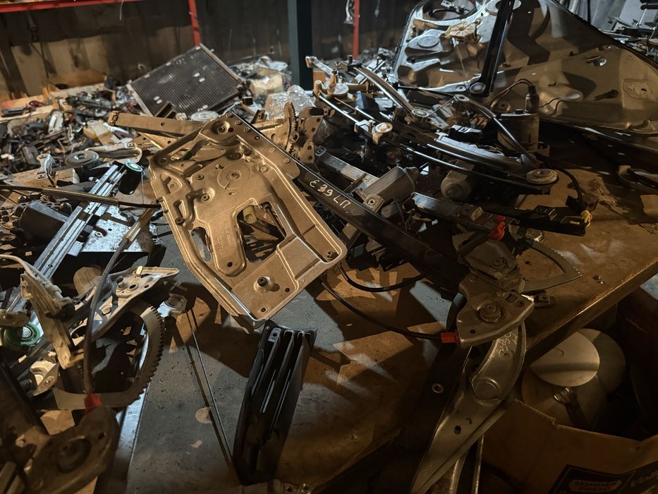 Стеклоподьемник е39 w210 w202 пассат б4