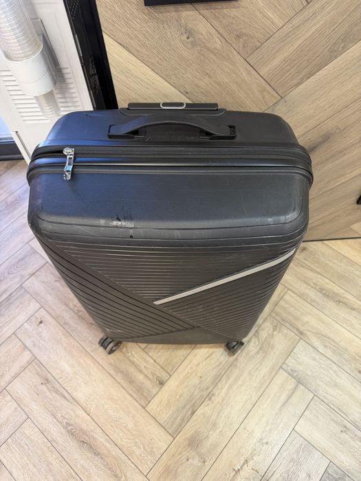 Продам Чемодан в хорошем состоянии