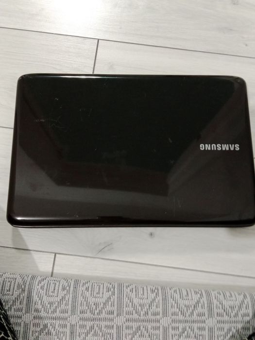 Продам ноутбук. Самсунг