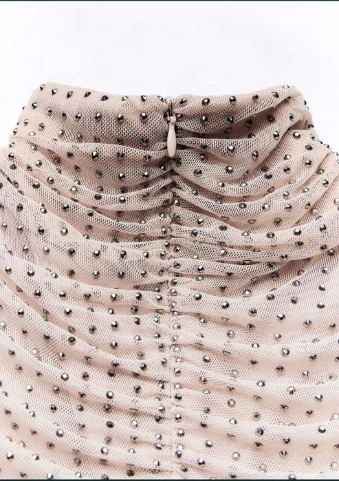 Rochie cu strasuri Zara