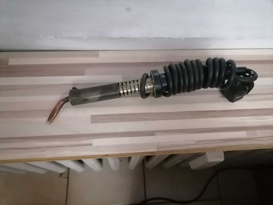 Предлагам поялник