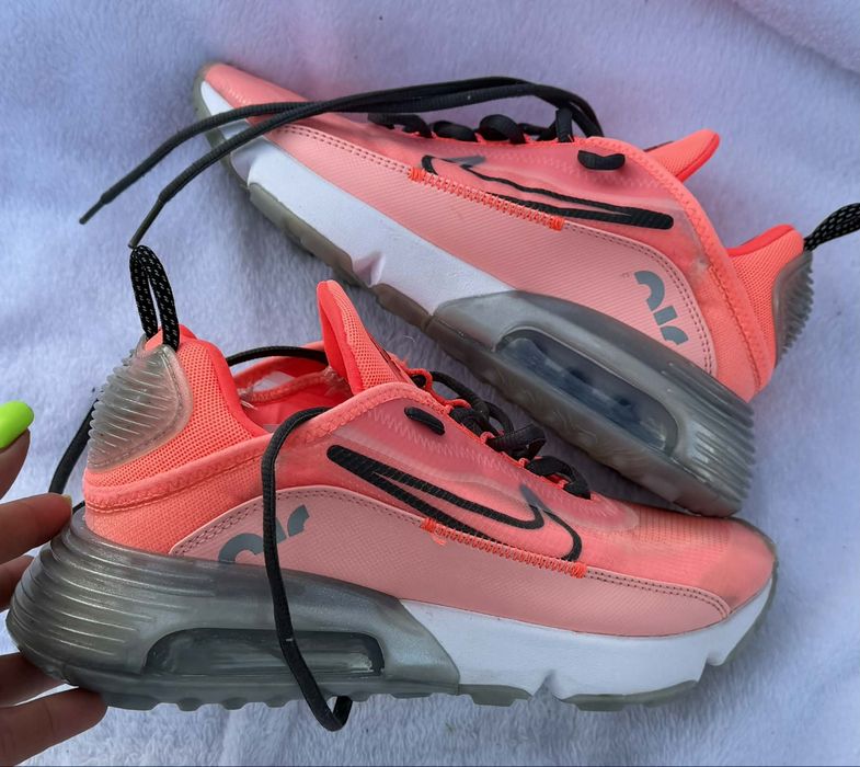Nike Air Max 2090  Lava Glow Розови 38.5 момер