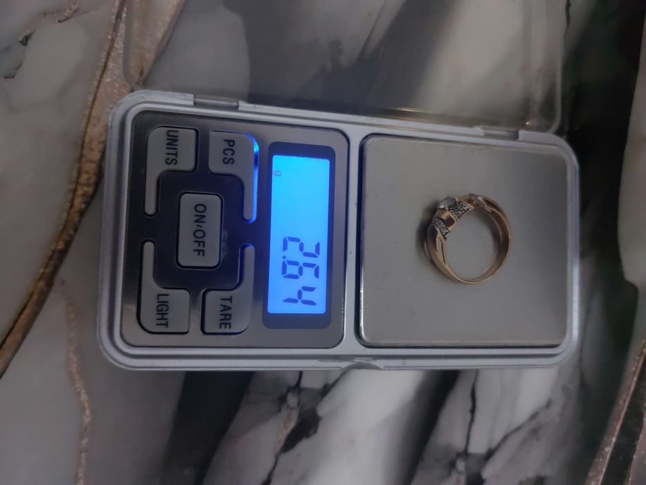 Золотое кольцо 2,64гр