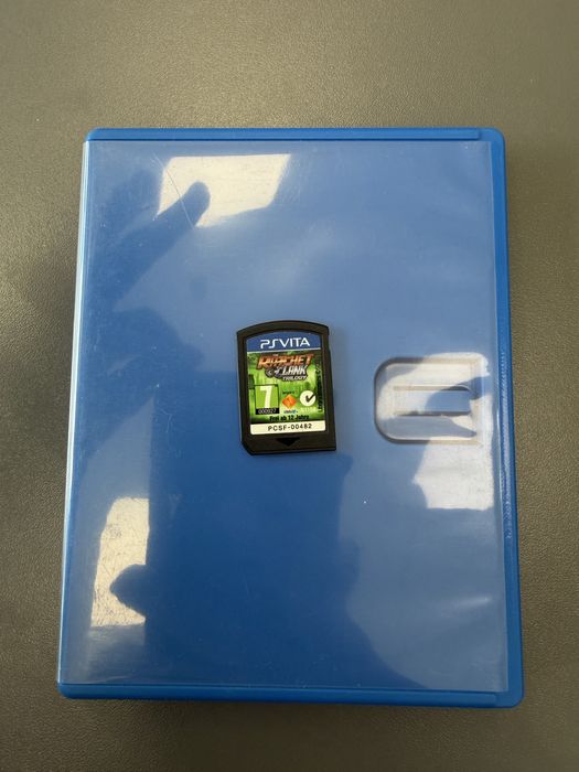 Продавам игри за PS vita