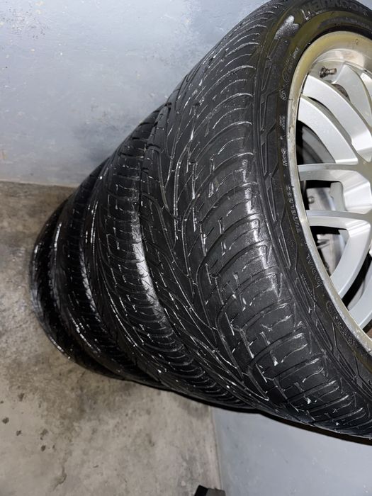 Anvelope 275 40 R20 all season vredestein