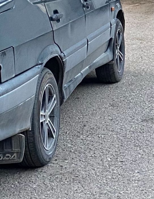 Литые диски с шинами