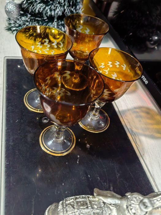 Продавам стилен български кристал