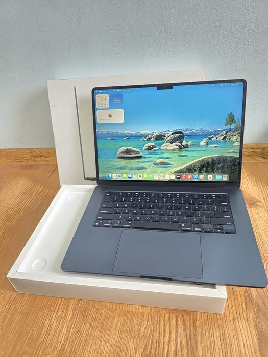 MacBook Air 15 M2 8/256GB