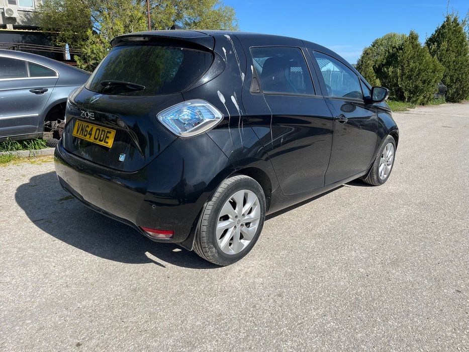 На части или цяло Renault Zoe 41 kwh 2014г дясна дирекция внос от Англия платено мито.