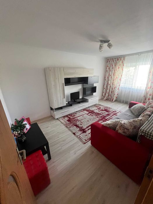 Inchiriez apartament 2 cam Scolilor cu Rosiori ultracentral Braila proprietar
