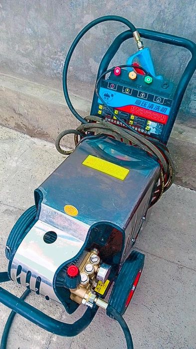 Срочно продаётся Карчер профессиональный