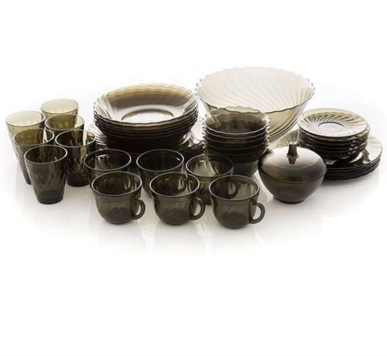 Продам два набора сервиза