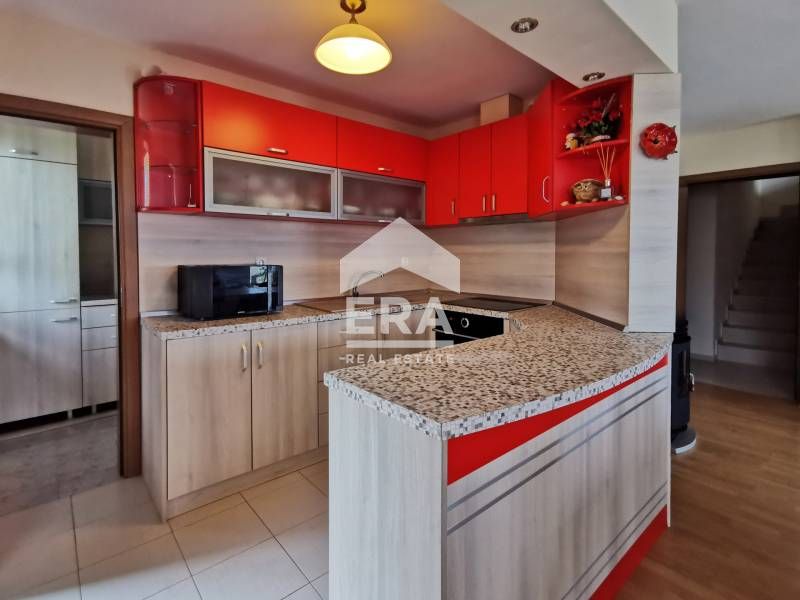 Продава се Къща в с. Кошарица, Област Бургас - 212 кв.м за 1180 €/кв.м - Снимка #1