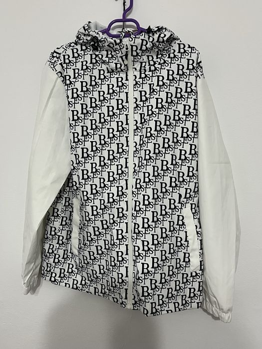 Vand geaca de fas subtire pentru vara !