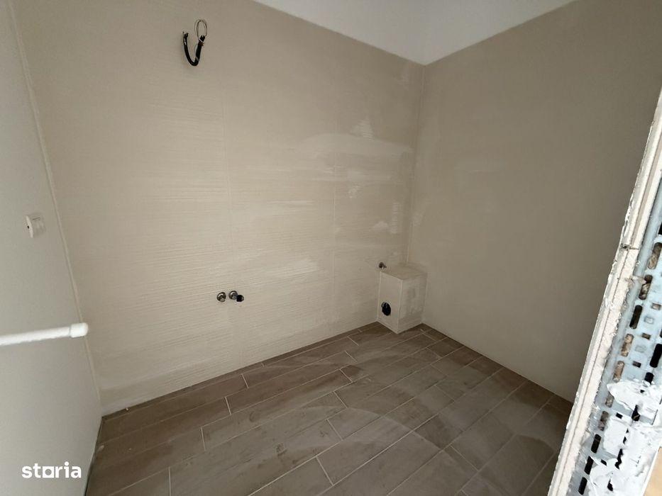 Vila tip duplex P+1+M / Bragadiru Cartierul Independentei / statie stb