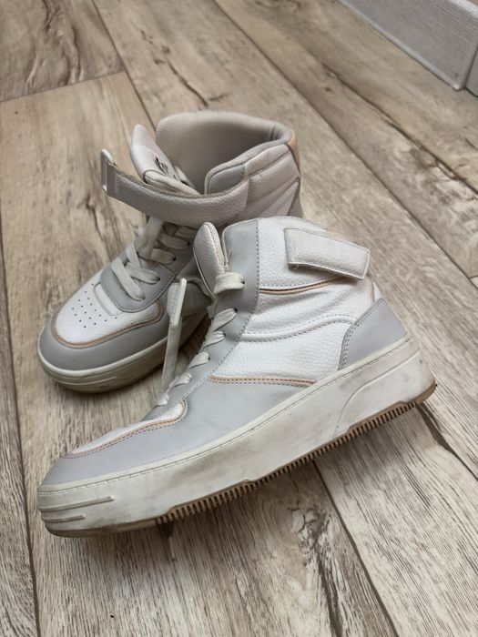 продам кроссовки pull&bear
