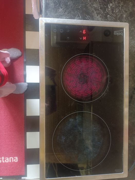Продам электро плиту beko
