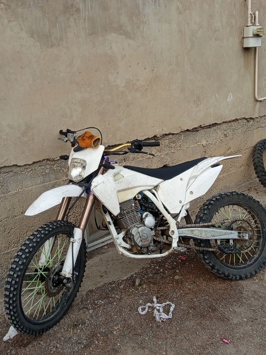 Продам эндуро 172мотор