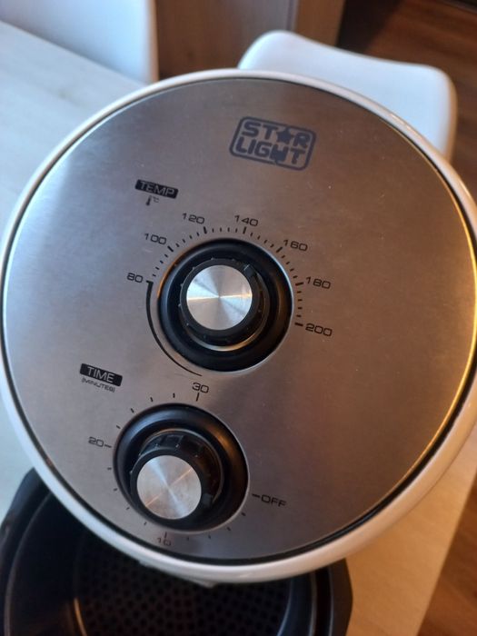 Fripteuza fără ulei Airfryer Star Light