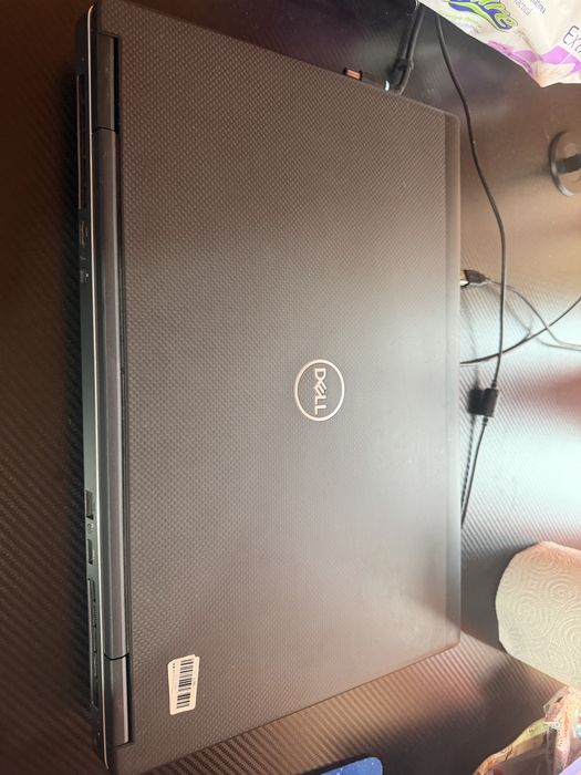 Dell Precision 7730 - i7 / 32GB RAM / Quadro  P3200 6GB - Workstation Profesional .