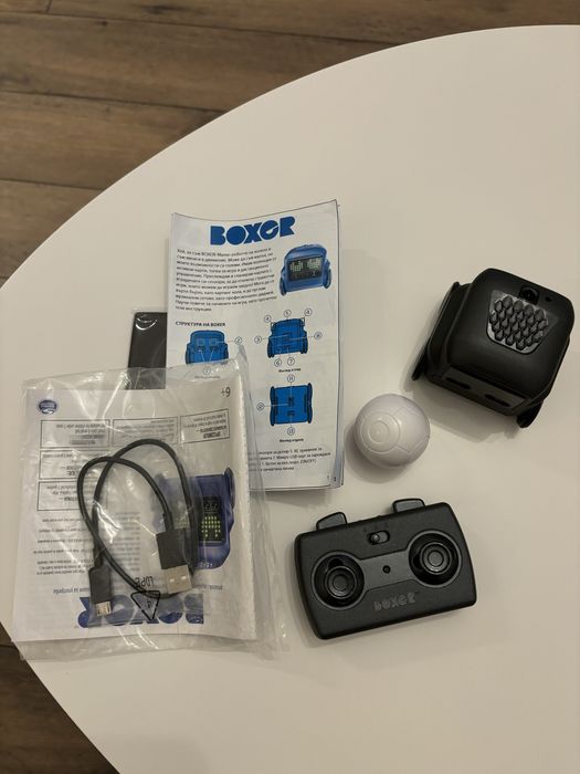 Роботче Boxer играчка с дистанционно