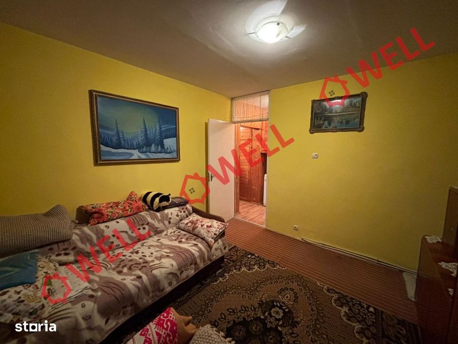 Apartament cu 3 camere de vânzare pe strada Cernatului!
