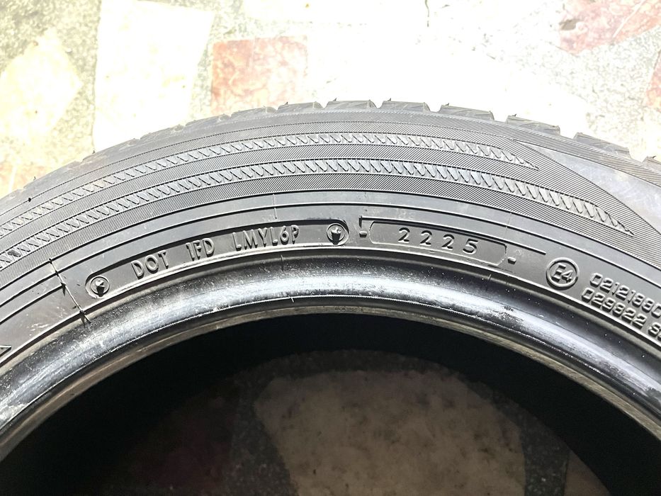 4 anvelope iarna Yokohama BluEarth V906 215/55 R17