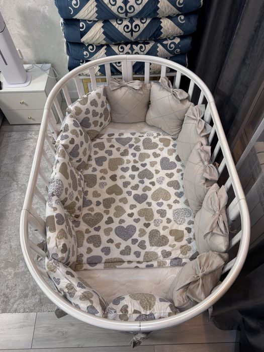 Детская кровать продаю !