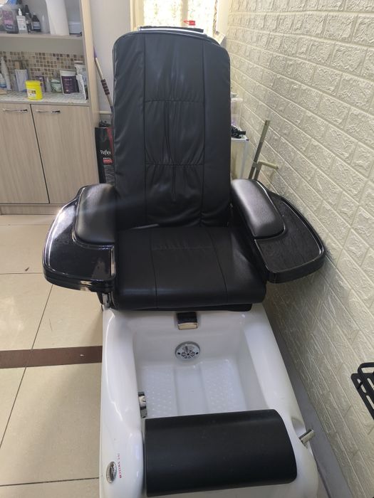 Продам педикюрное кресло