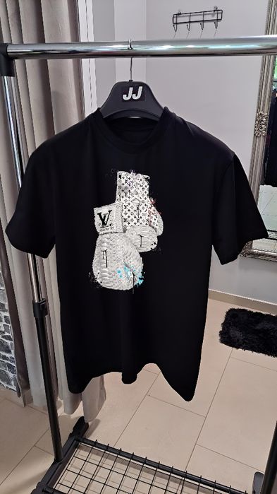 Louis Vuitton тениски