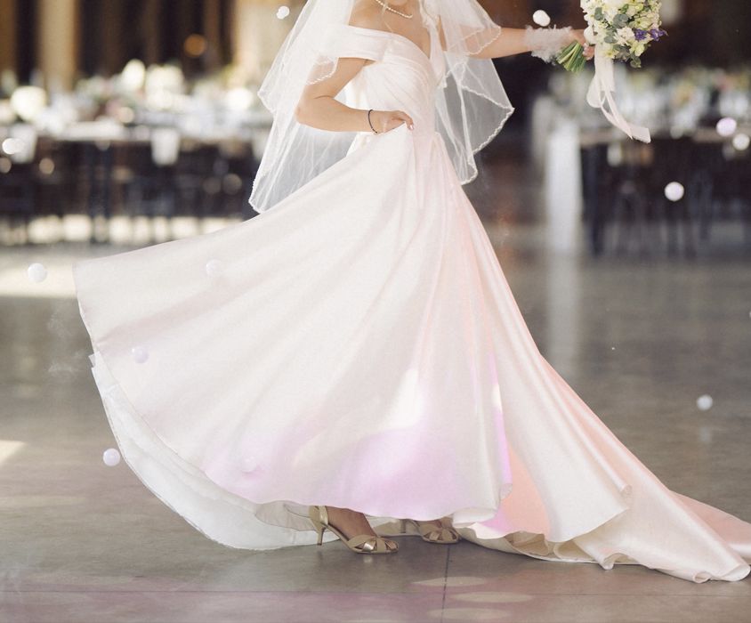 Rochie mireasa tafta