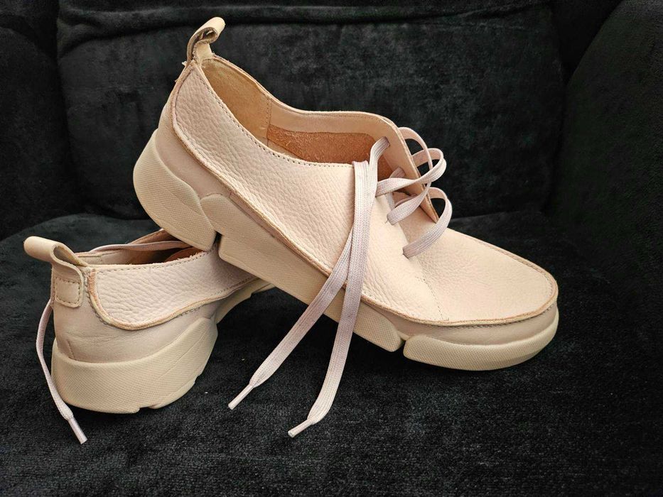 Дамски обувки Clarks - нови