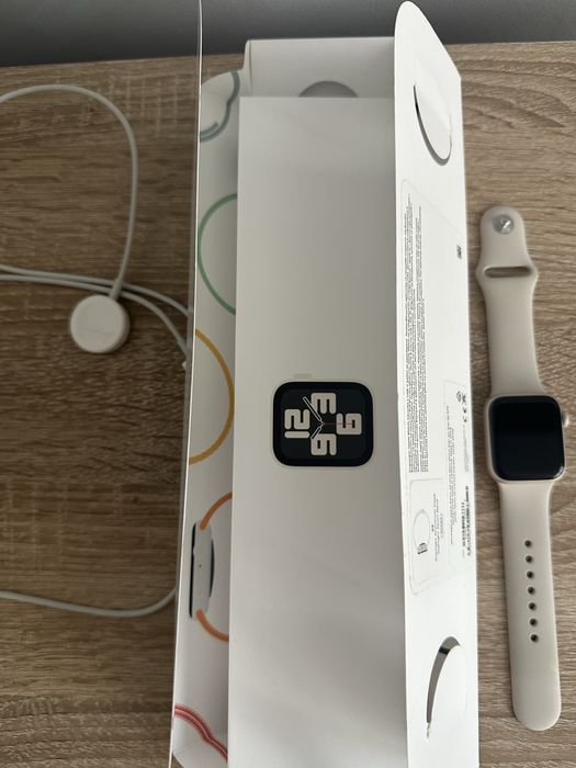 Apple Watch SE (2nd Gen) 40mm Model A2722