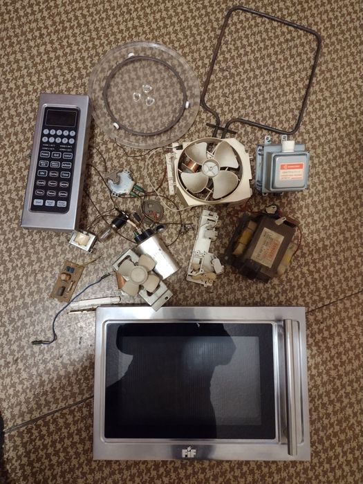 Части за микровълнова печка