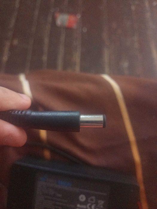 Încărcător laptop