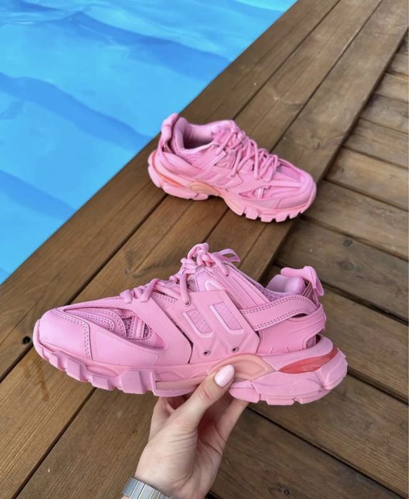 Balenciaga track