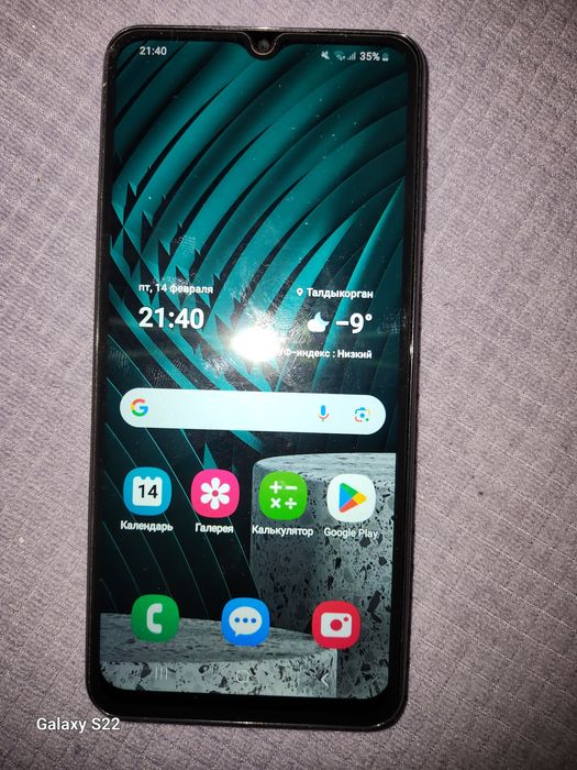 Продам смартфон самсунг отличном состоянии