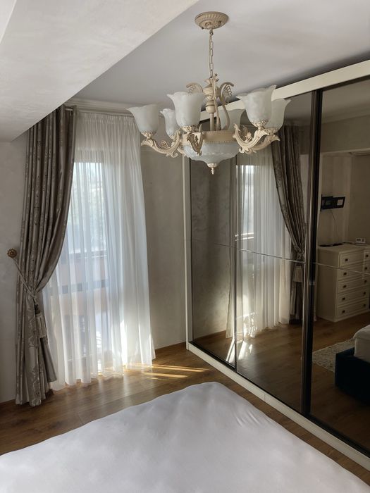 Pf  Vand ap 2 camere decomandat!