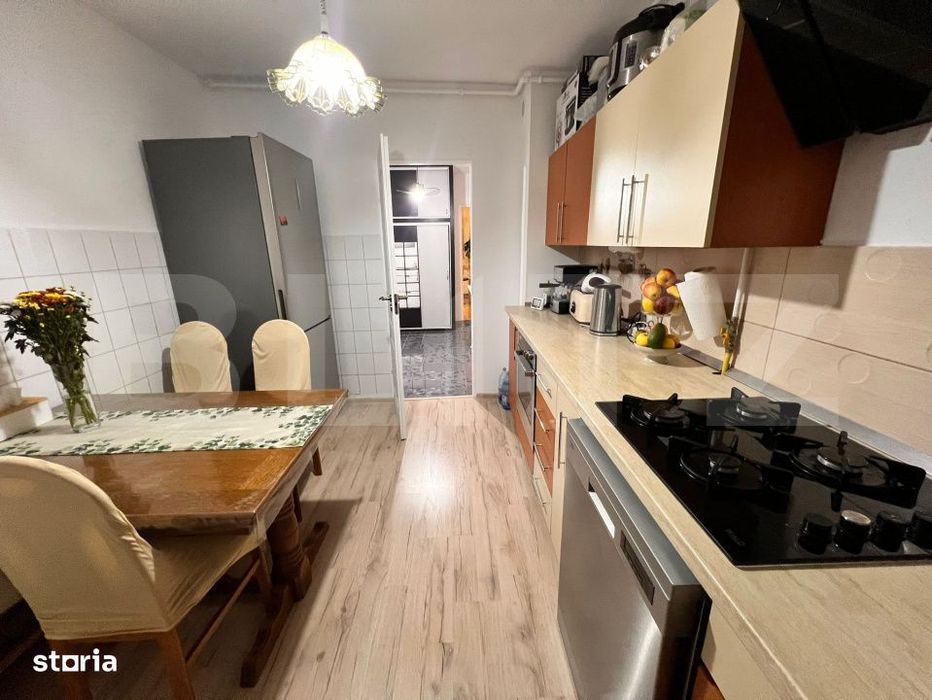 Apartament 4 camere decomandat,2bai