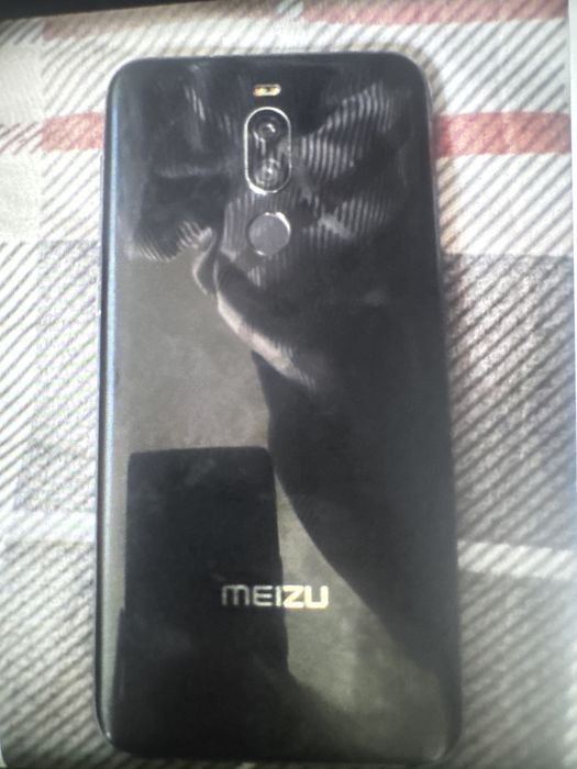 Meizu x8 продам телефон