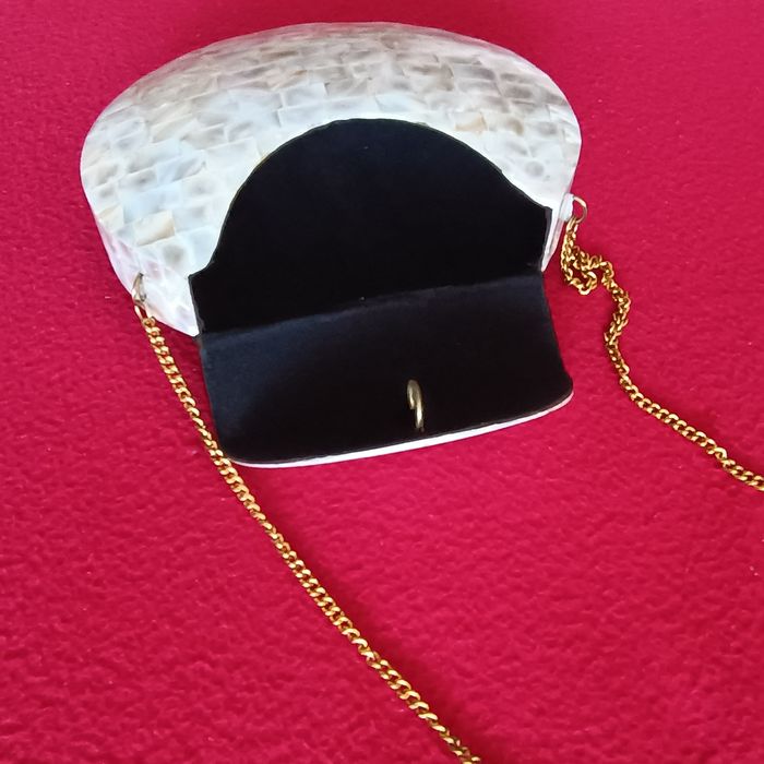 Ръчно изработена малка дамска официална чантачанта