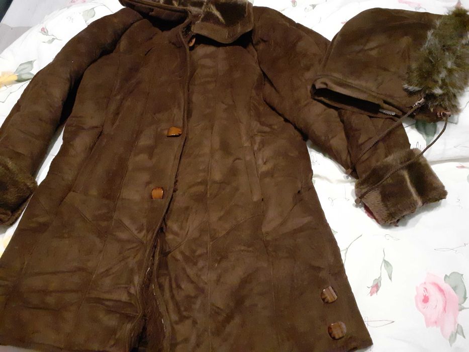 Cojoc sintetic cu gluga marime 50