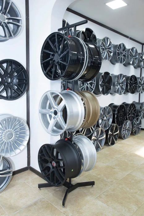 Bine ați venit la RoWheels, destinația ta pentru jante și accesorii auto de înaltă calitate! La RoWheels Magazin fizic si online de jante pentru Audi BMW Mercedes Porsche volkswagen