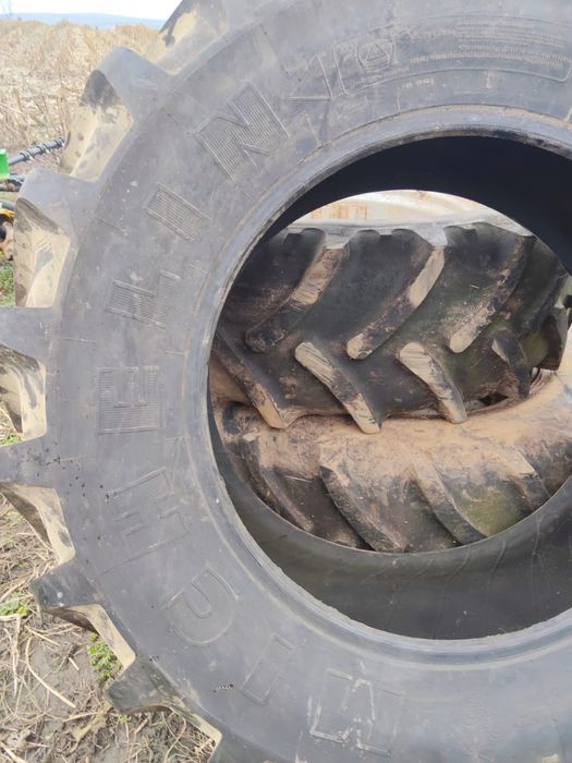 Vind 1 anvelopa  540/45 R34 michelin