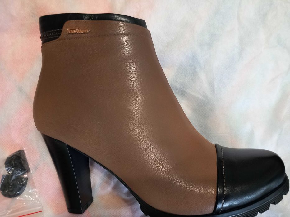Дамски боти от естествена кожа