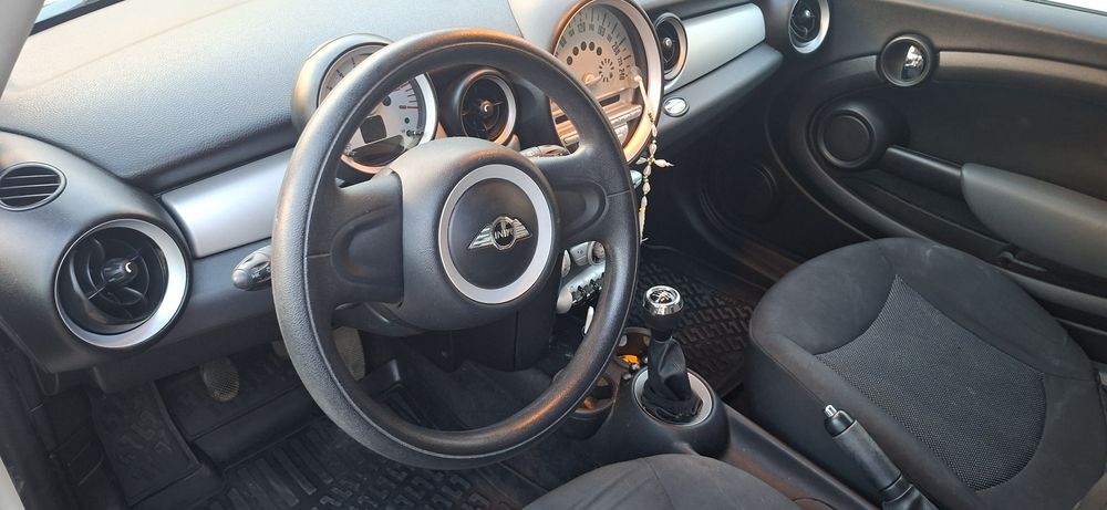Продавам Mini  Cooper  R56