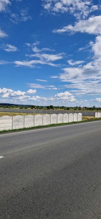 Teren intravilan de vânzare – 2.500 mp – DN64, Comuna Mihăești, jud. Vâlcea