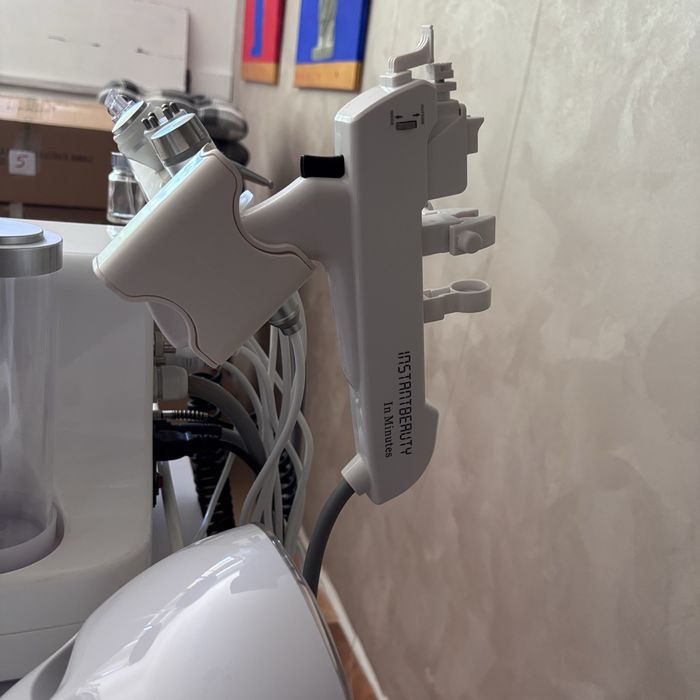 Aparat hidrodermabraziune 7 în 1 + mască LED + cărucior, nou, nefolosit