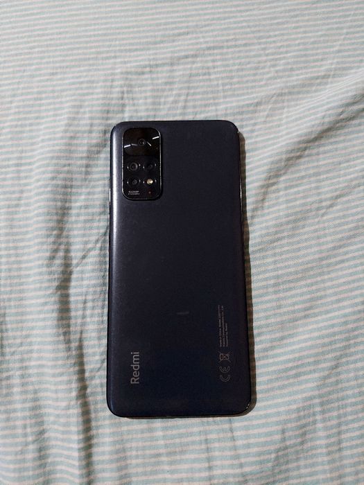 Redmi not 11 orta holatda sarpinalari bor ishlashi shaxshi abmenam bor